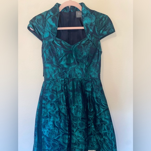 Theia Fit and Flair dress with Green metallic floral print - Picture 4 of 8